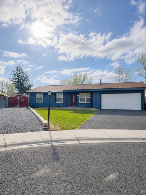 Photo of 4301 Myrtlewood Drive, Klamath Falls, OR 97603 (MLS # 220219471)