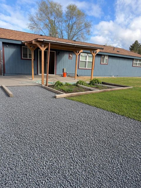 Tiny photo for 4301 Myrtlewood Drive, Klamath Falls, OR 97603 (MLS # 220219471)