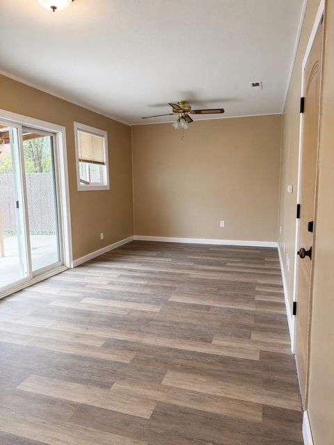 Tiny photo for 4301 Myrtlewood Drive, Klamath Falls, OR 97603 (MLS # 220219471)