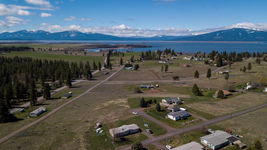 Beautiful 0.45 acres in Oregon Shores.  End of cul-de-sac lot. Owners loved the views, unobstructed clouds, and location. HOA covers water, road maintenance/snow removal, and 17 acre private neighborhood park with camping and boat ramp.