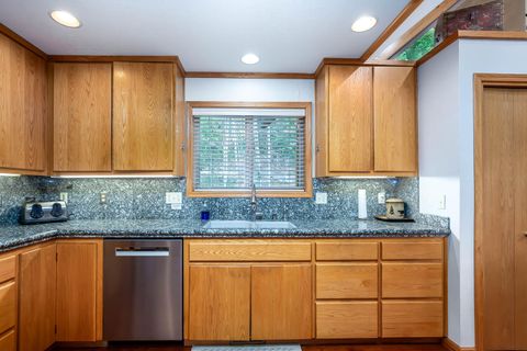 Tiny photo for 18616 Diamond Peak Drive, Crescent Lake, OR 97733 (MLS # 220211546)