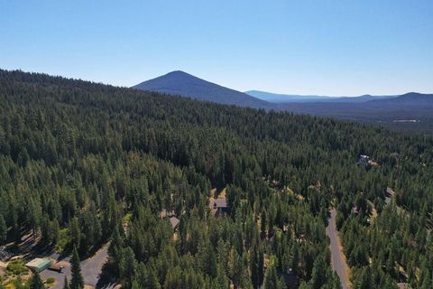 Tiny photo for 18616 Diamond Peak Drive, Crescent Lake, OR 97733 (MLS # 220211546)