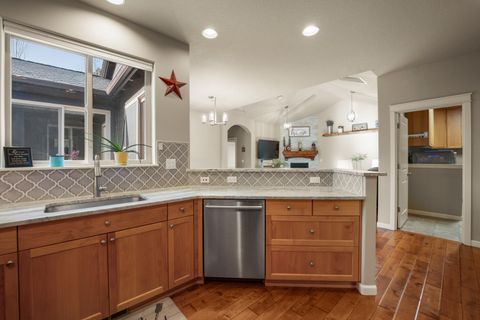 Tiny photo for 60291 Addie Triplett Loop, Bend, OR 97702 (MLS # 220214058)