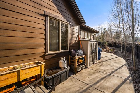 Tiny photo for 60291 Addie Triplett Loop, Bend, OR 97702 (MLS # 220214058)