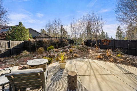 Tiny photo for 60291 Addie Triplett Loop, Bend, OR 97702 (MLS # 220214058)
