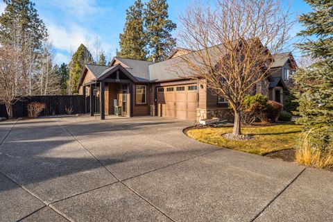 Tiny photo for 60291 Addie Triplett Loop, Bend, OR 97702 (MLS # 220214058)