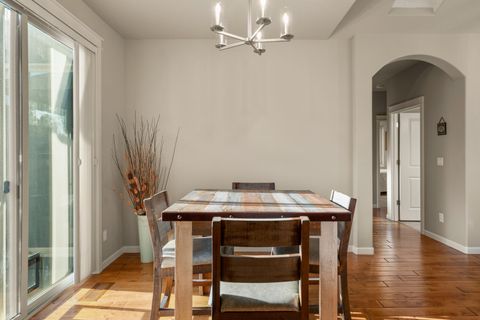 Tiny photo for 60291 Addie Triplett Loop, Bend, OR 97702 (MLS # 220214058)