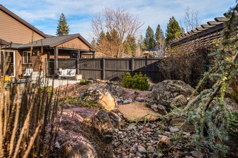 Tiny photo for 60291 Addie Triplett Loop, Bend, OR 97702 (MLS # 220214058)