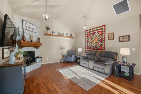 Tiny photo for 60291 Addie Triplett Loop, Bend, OR 97702 (MLS # 220214058)