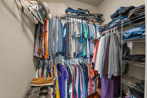 Tiny photo for 60291 Addie Triplett Loop, Bend, OR 97702 (MLS # 220214058)