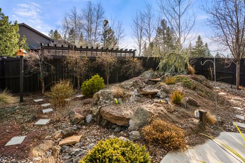 Tiny photo for 60291 Addie Triplett Loop, Bend, OR 97702 (MLS # 220214058)