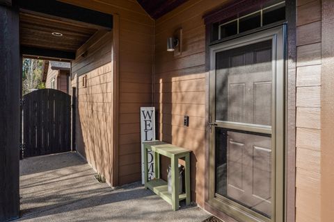 Tiny photo for 60291 Addie Triplett Loop, Bend, OR 97702 (MLS # 220214058)