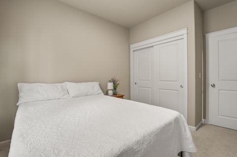 Tiny photo for 60291 Addie Triplett Loop, Bend, OR 97702 (MLS # 220214058)