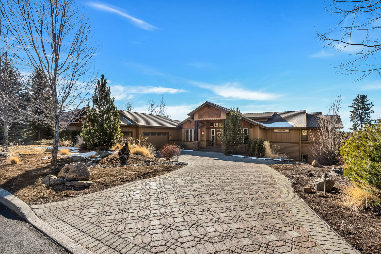 Skyliner Summit - Residential