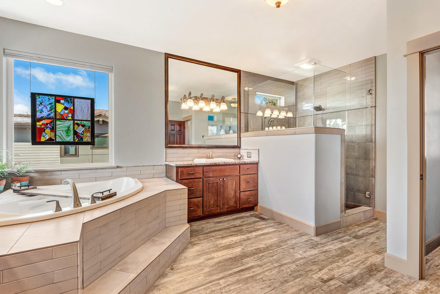 Skyliner Summit - Residential