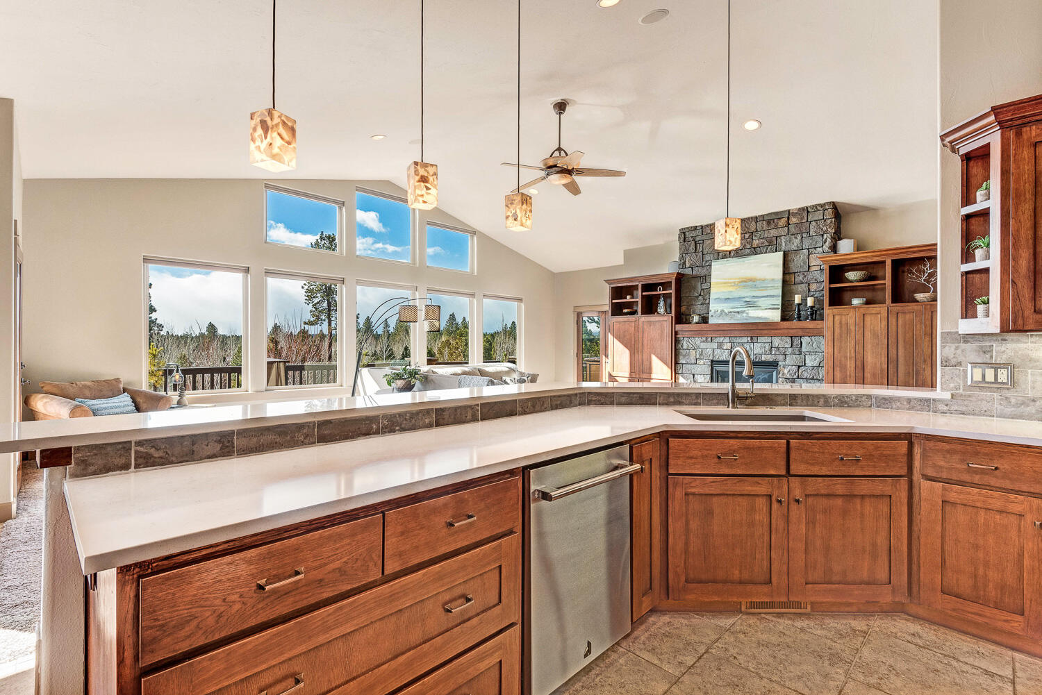 Skyliner Summit - Residential