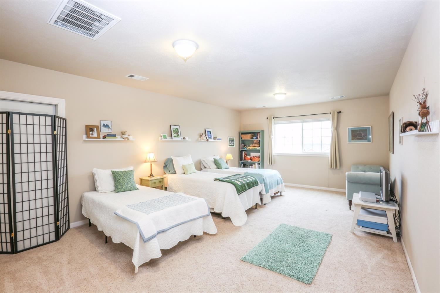 Kamerin Springs - Residential