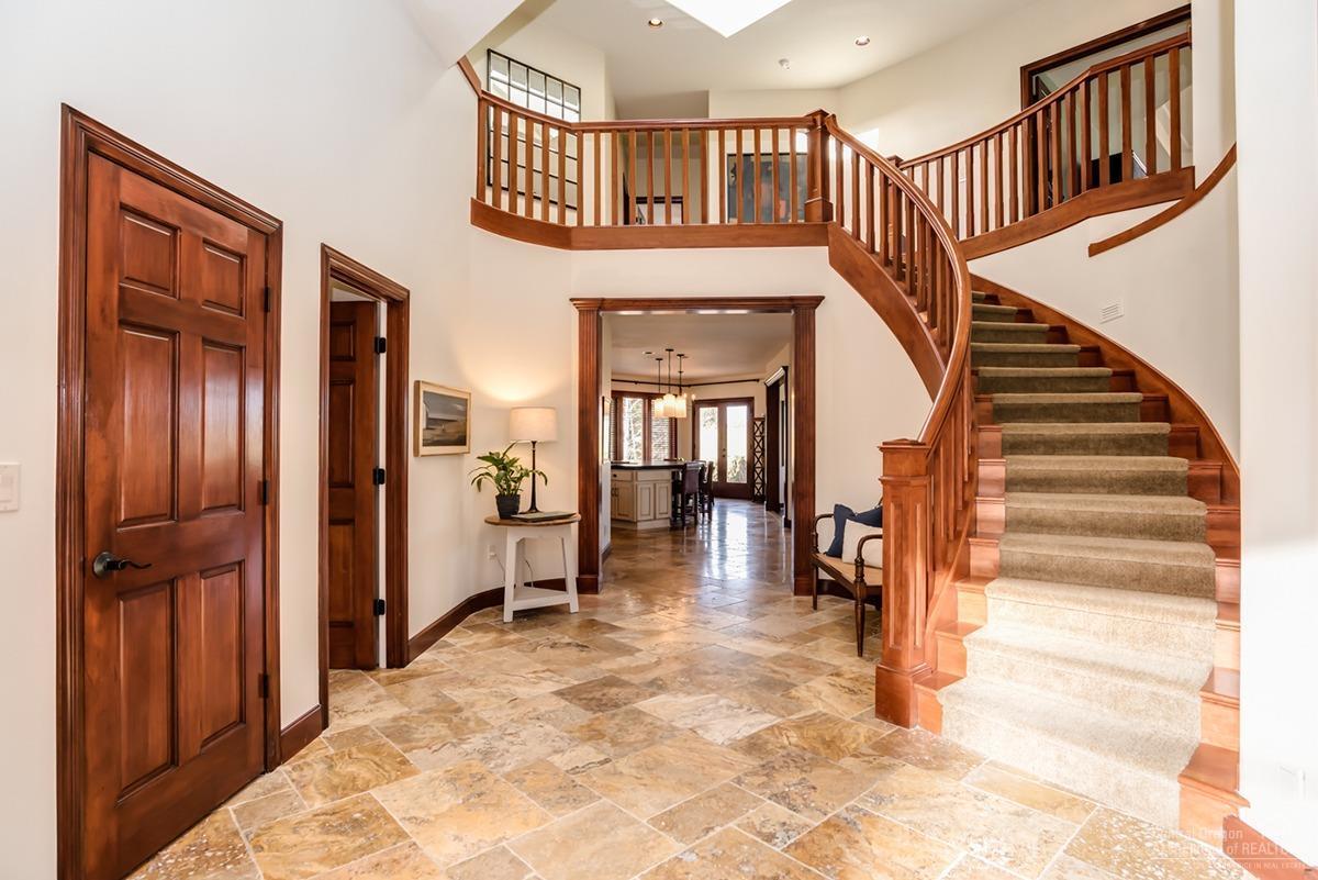 Broken Top - Residential