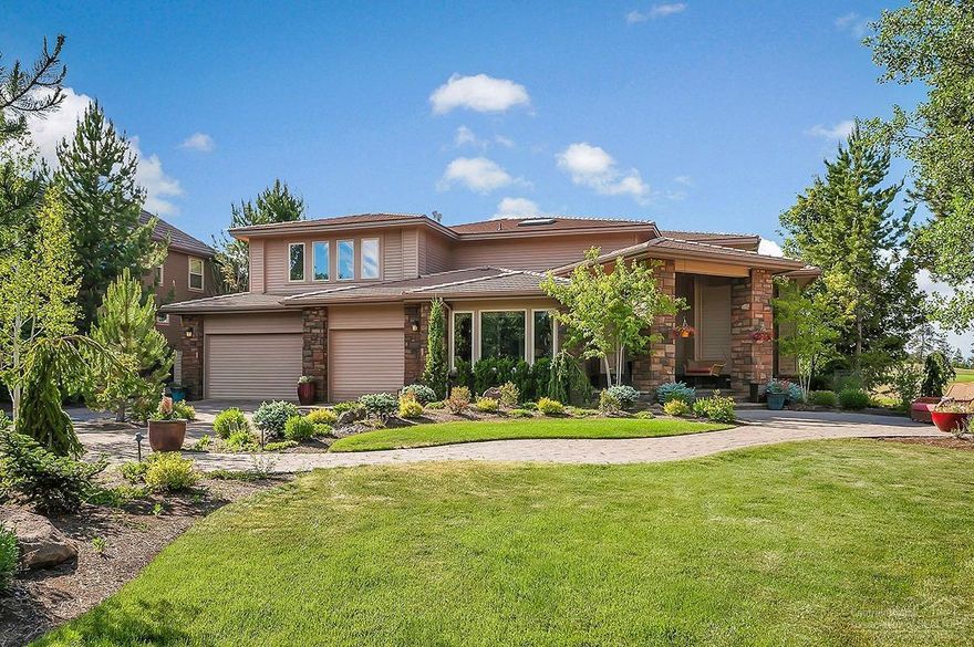 Motivated Seller & Excellent Value in Broken Top! This 4BR/4BA NW Contemporary features exquisite golf course & Cascade views. Remodeled kitchen w/sleek stone surfaces, prof'l grade SS appl & fabulous center isl. Kitchen opens to spacious family rm w/ gas fp & views of the 14th fairway. Sep office, formal dining, liv rm w/ gas fp. Upstairs master suite w/sitting area overlooking the breathtaking views. 3 additional BR: 1en suite & 2 w/adjoining full bath. Stunning backyard setting ideal for entertaining.