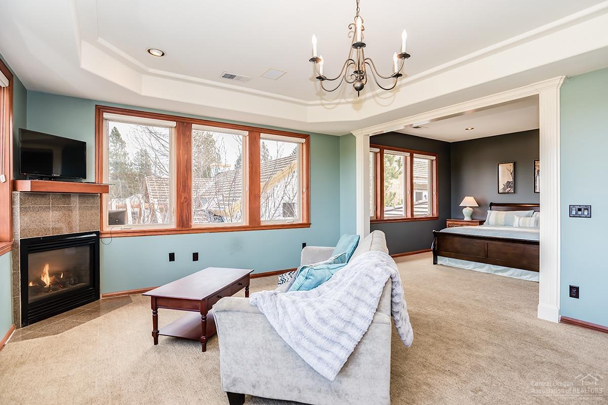 Broken Top - Residential