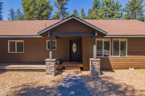 Tiny photo for 52917 Shady Lane, La Pine, OR 97739 (MLS # 220223876)