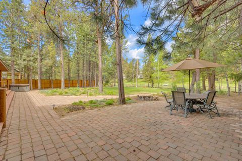 Tiny photo for 17175 Merganser Drive, Bend, OR 97707 (MLS # 220213063)