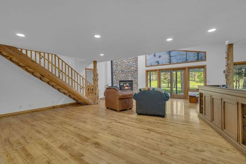 Tiny photo for 17175 Merganser Drive, Bend, OR 97707 (MLS # 220213063)