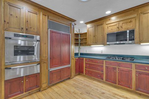 Tiny photo for 17175 Merganser Drive, Bend, OR 97707 (MLS # 220213063)