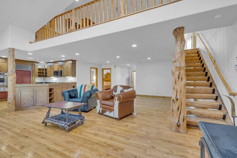 Tiny photo for 17175 Merganser Drive, Bend, OR 97707 (MLS # 220213063)