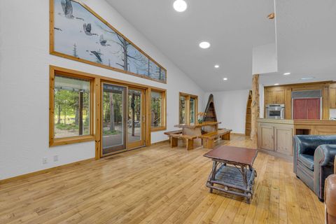 Tiny photo for 17175 Merganser Drive, Bend, OR 97707 (MLS # 220213063)