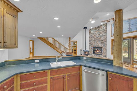 Tiny photo for 17175 Merganser Drive, Bend, OR 97707 (MLS # 220213063)