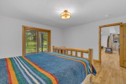 Tiny photo for 17175 Merganser Drive, Bend, OR 97707 (MLS # 220213063)