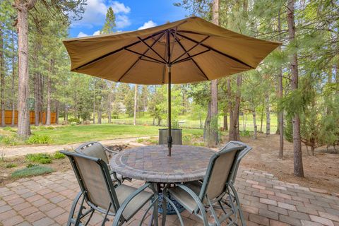 Tiny photo for 17175 Merganser Drive, Bend, OR 97707 (MLS # 220213063)