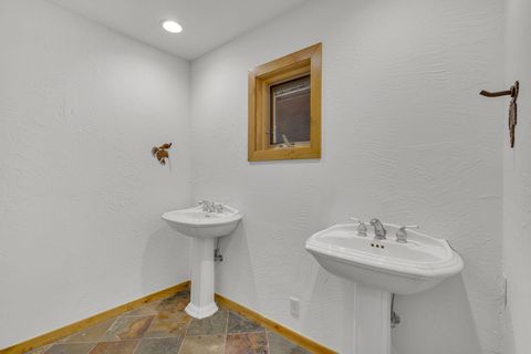 Tiny photo for 17175 Merganser Drive, Bend, OR 97707 (MLS # 220213063)