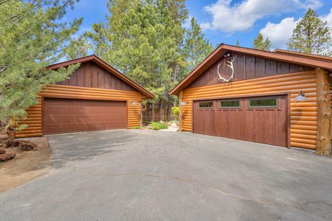 Tiny photo for 17175 Merganser Drive, Bend, OR 97707 (MLS # 220213063)