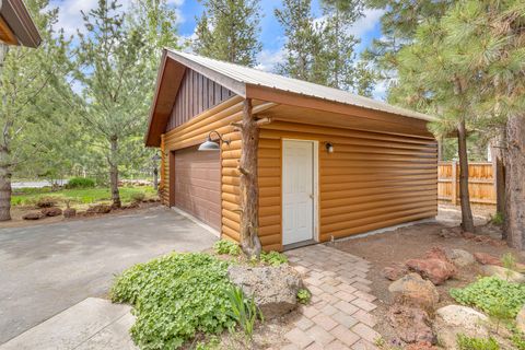 Tiny photo for 17175 Merganser Drive, Bend, OR 97707 (MLS # 220213063)