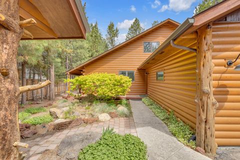 Tiny photo for 17175 Merganser Drive, Bend, OR 97707 (MLS # 220213063)