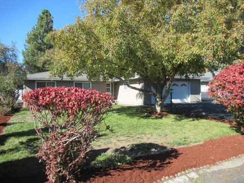 Tiny photo for 3540 Montavilla Drive, Klamath Falls, OR 97603 (MLS # 220211194)