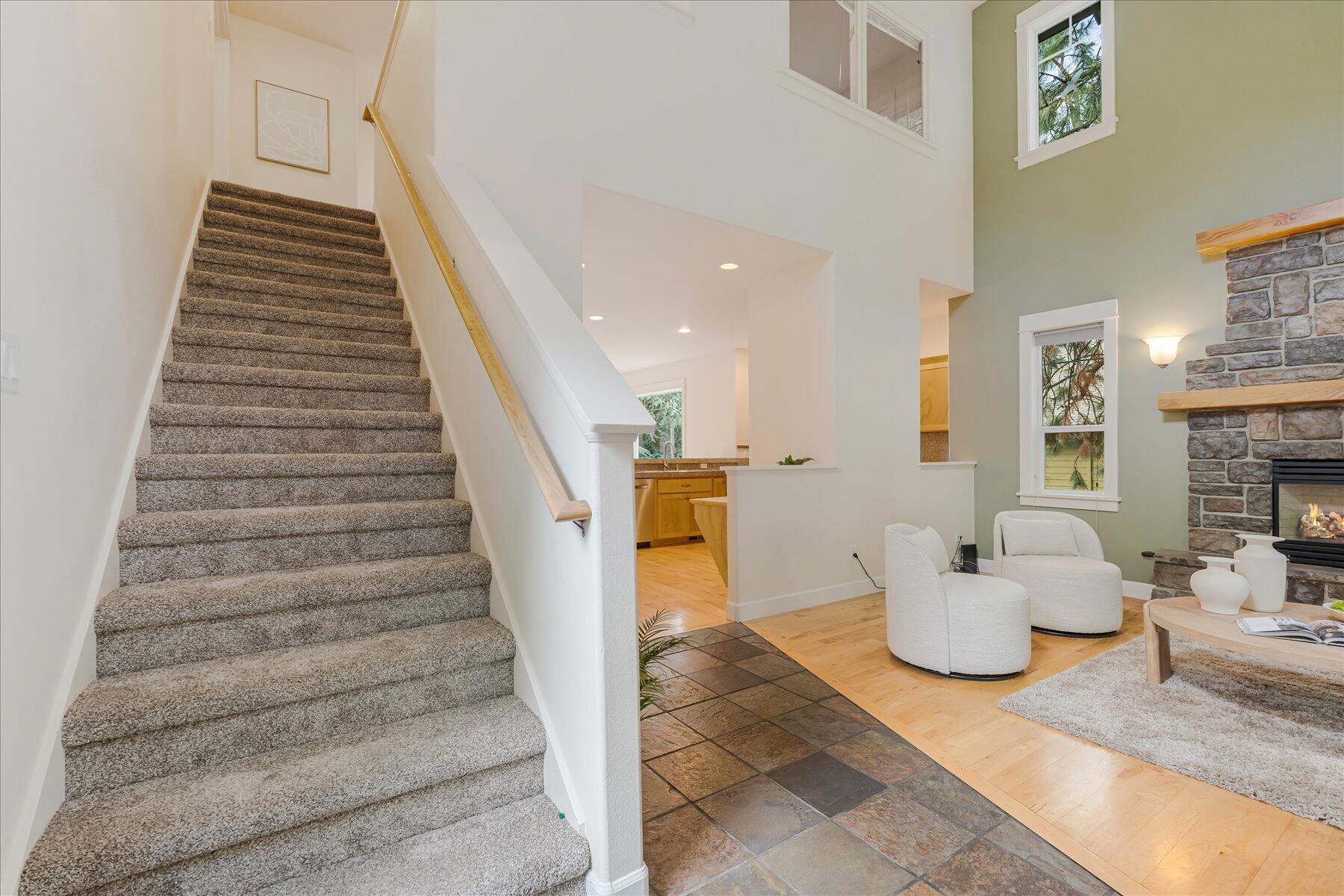 578 NW Greyhawk Avenue