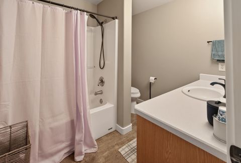 Tiny photo for 4805 NW 57th Street, Redmond, OR 97756 (MLS # 220213223)