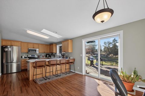 Tiny photo for 4805 NW 57th Street, Redmond, OR 97756 (MLS # 220213223)