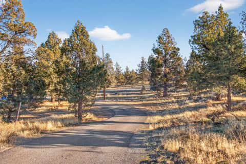 Tiny photo for 4805 NW 57th Street, Redmond, OR 97756 (MLS # 220213223)