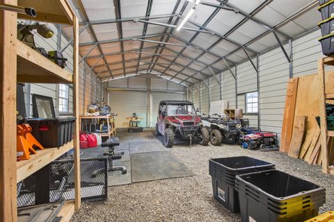 Tiny photo for 4805 NW 57th Street, Redmond, OR 97756 (MLS # 220213223)