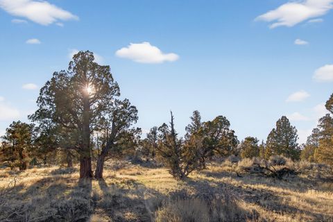 Tiny photo for 4805 NW 57th Street, Redmond, OR 97756 (MLS # 220213223)