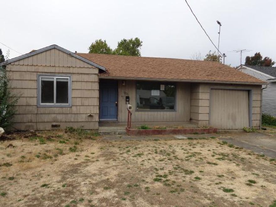 Spacious one level three bedroom 2 bath home, with one car garage. Convenient location, lots of sq.footage. Lot size .16, and large fenced back yard with covered patio. Storage shed. On bus route.