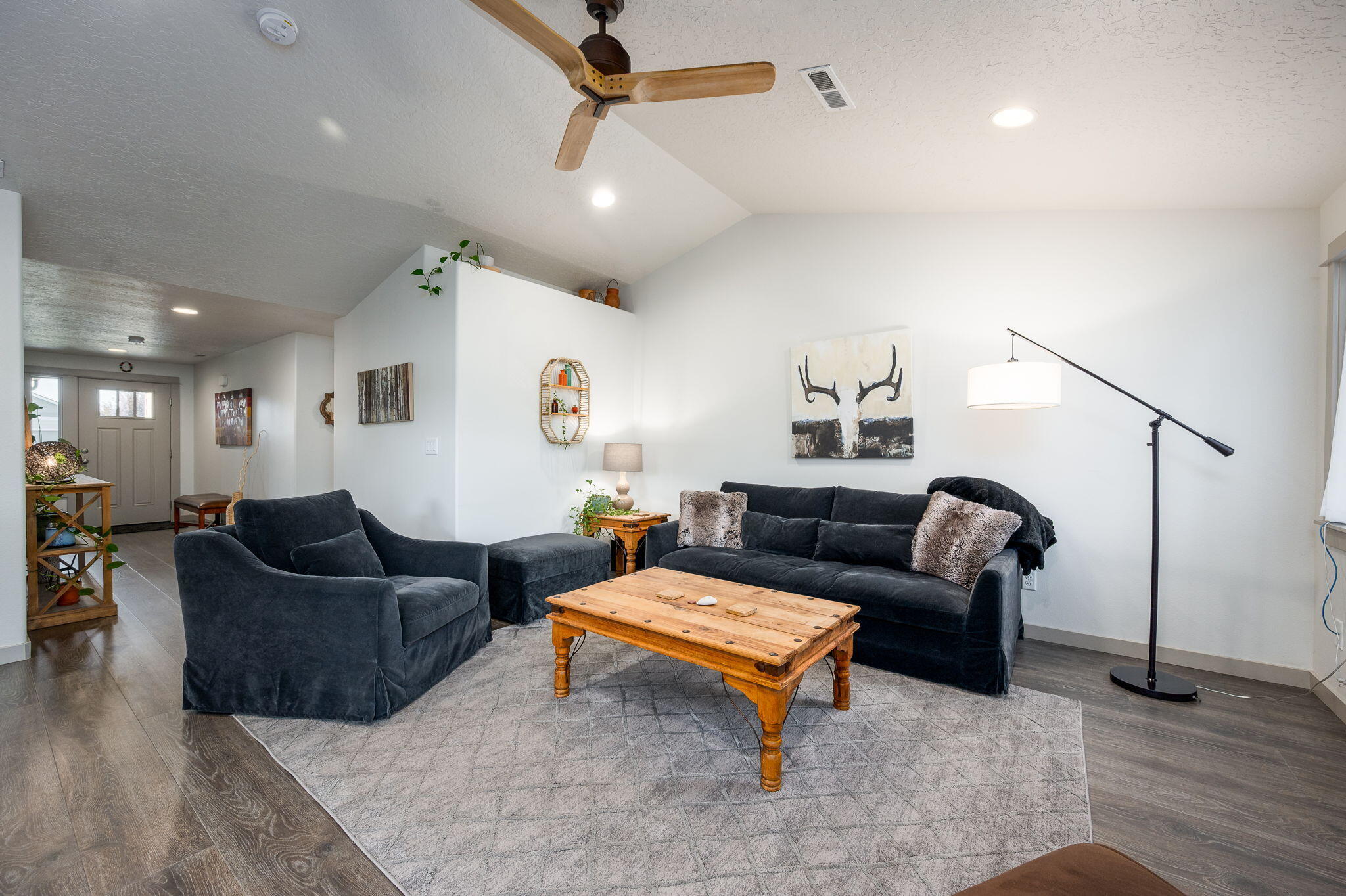 932 NW Teak Court