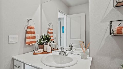 Tiny photo for 230 Darlington Street, Medford, OR 97501 (MLS # 220214366)