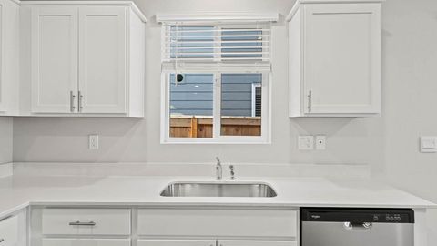 Tiny photo for 230 Darlington Street, Medford, OR 97501 (MLS # 220214366)