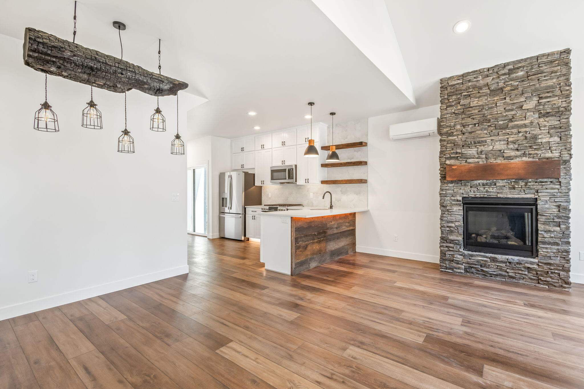 988 E Black Butte Avenue 30