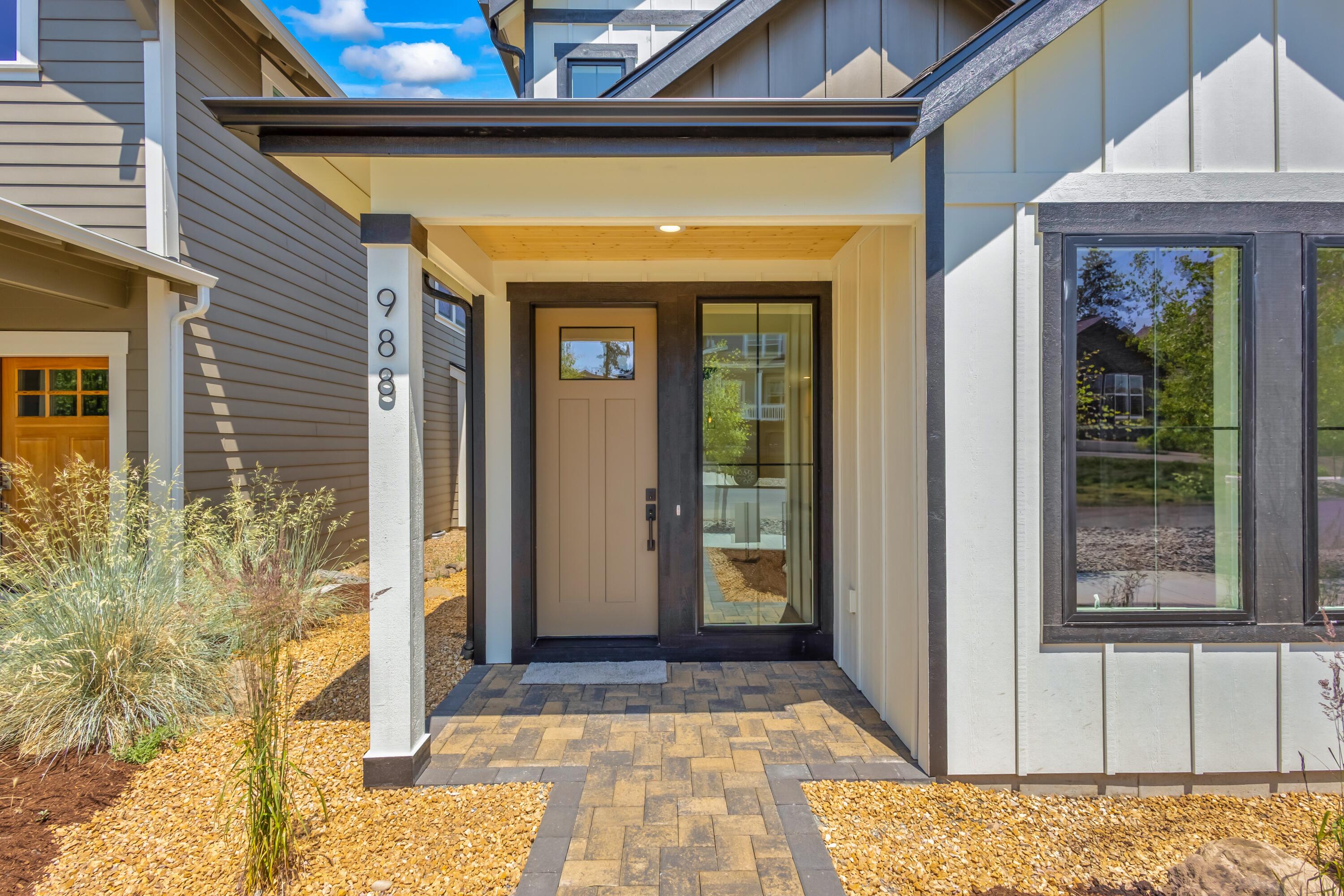 988 E Black Butte Avenue 30